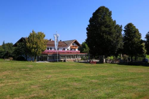 Landgasthof Zum Sägwirt - Hotel - Eggstätt