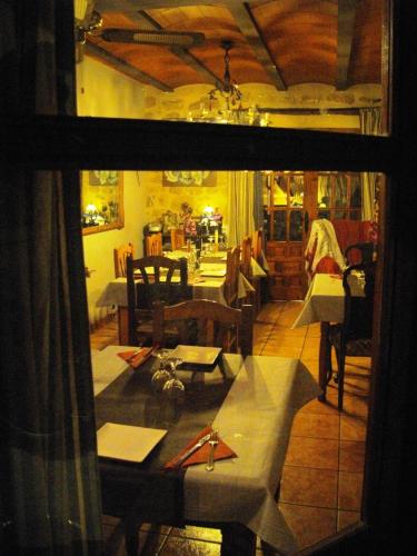 Ēdiens un dzērieni, Ca la Serreta in Cretas