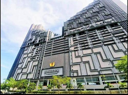 SeaView#Warmth#Netflix#PrivateBathtub#SeaSideLuxuryCondo#ImperioResidence