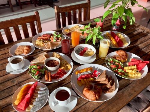 Food and beverages, Lanta Just Come Hotel in Koh Lanta