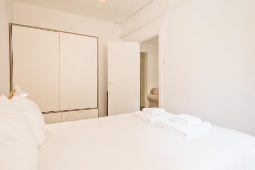 The White Flats Les Corts - image 5