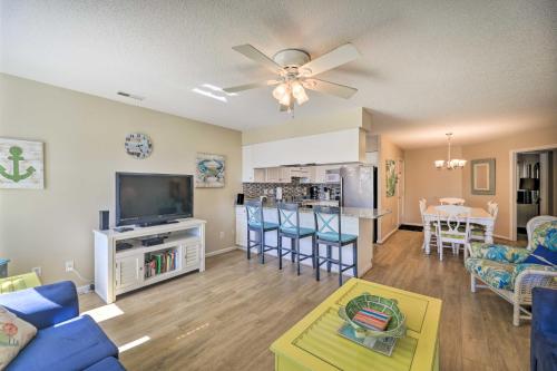 Emerald Isle Condo with Indoor Pool and Beach Access!