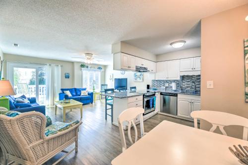 Emerald Isle Condo with Indoor Pool and Beach Access!