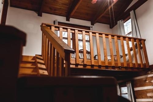 Mountain Laurel Cabin at 36 North - Fireplace in Purlear, USA