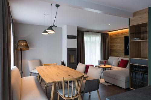 4 bedrooms, 6 beds