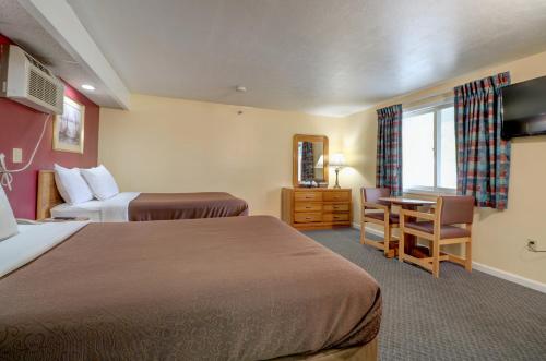 Classic Inn in Saco