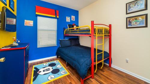 8157 Fan Palm Way - image 12