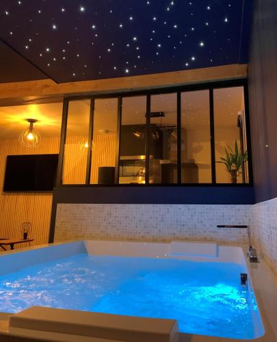 L'Eclipse maison romantique avec Jacuzzi chambre d'hôte Val-de-la-Haye