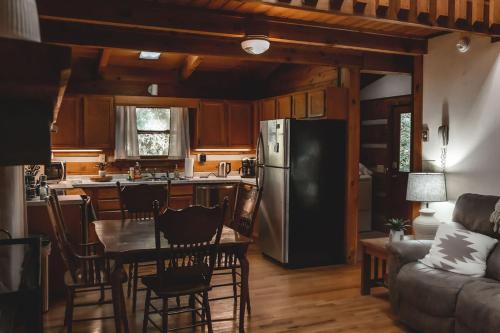 Creekside Overlook at 36 North Cabin - Fireplace in Purlear, USA