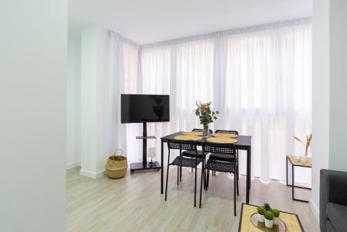 Malaga Centro Room Type - Two-Bedroom Apartment with City View