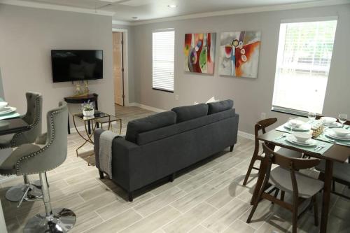 HomeAway near IAH airport_Unit A