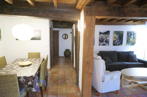 Apartamentos Rurales Casa De Los Escudos - image 9