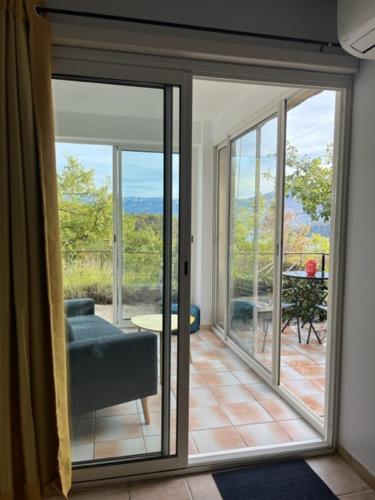 Les Gites du Verdon, côté lac (studio et T2) (Les Gites du Verdon, cote lac (studio et T2)) in Sainte-Croix-du-Verdon