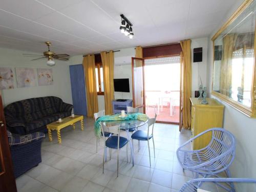 Perfecto apartamento cerca del mar, ¡Mascotas bienvenidas! WiFi gratis, aire acondicionado opcional  in Riumar