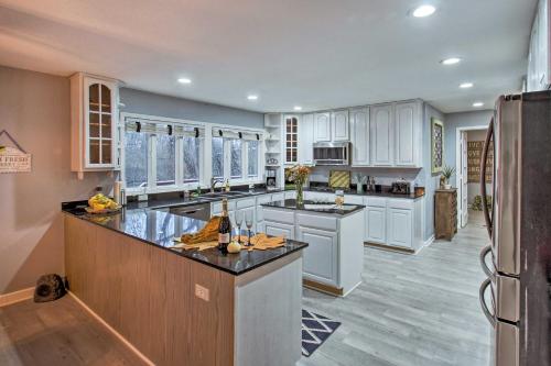 Lake Access, Hot Tub and 2 Decks Ortonville Retreat in Ortonville, USA