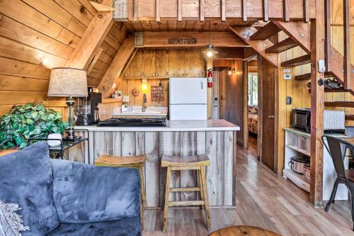 Cozy A-Frame with Hot Tub Near Arrowbear Lake!