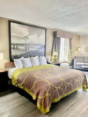 Super 8 by Wyndham Bay St. Louis - image 2