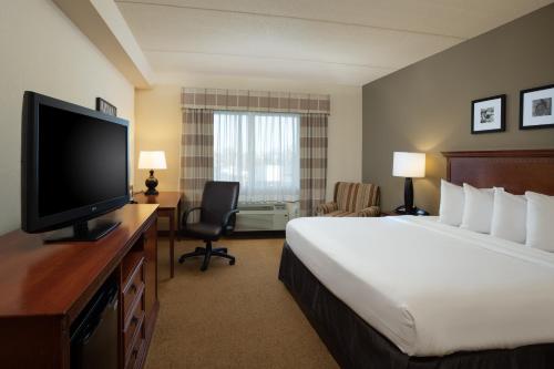 Country Inn & Suites Buffalo South I-90, NY - Hotel - West Seneca