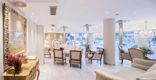 bar/salon, Hotel Nature Oviedo in Olivares