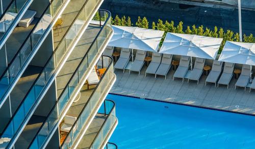 Luxe Living - One Bedroom Apartment