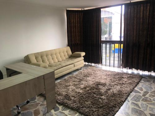 Apartamento cómodo , grande , céntrico , bien ubicado apto 303
