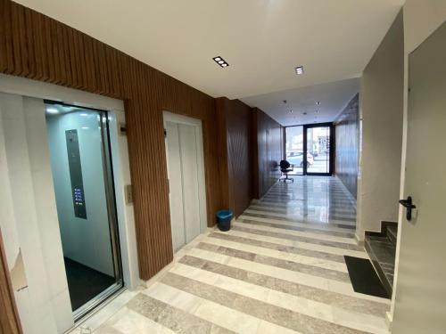 Modern 1 BR, 1min from Downtown Anoual Tramway, Casablanca (photo 4)