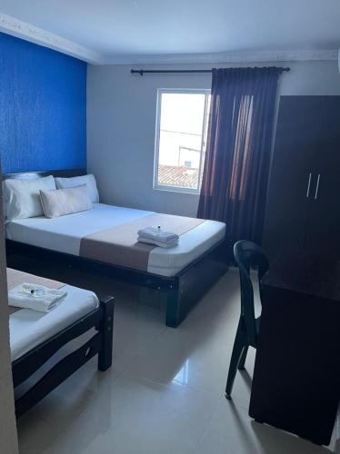 1 double bed, 1 twin bed
