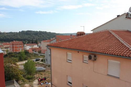 Apartments with a parking space Pula - 7340 - image 4