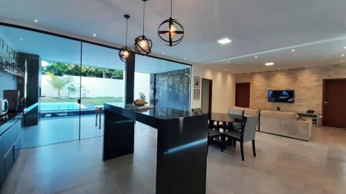 Casa em Taperapuan com 3 Suítes e Hidromassagem