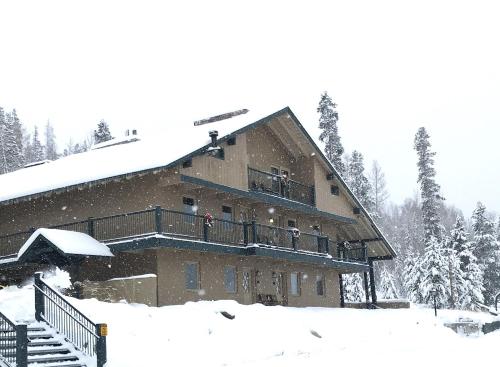 . Hideaway Mountain Lodge