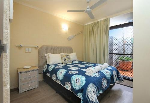 Beach at your feet, Bargara (photo 7)