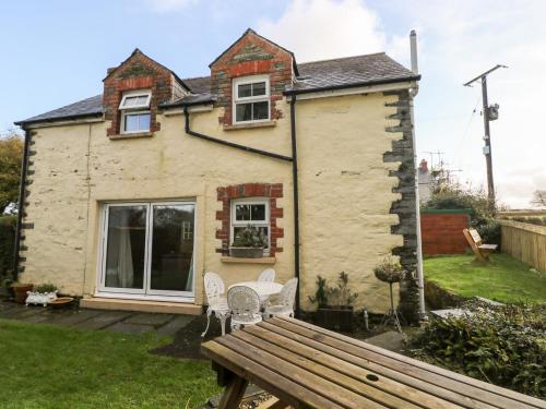 ทัศนียภาพภายนอกโรงแรม, Bwthyn Y Jacdo in ฟิชเกิร์ด