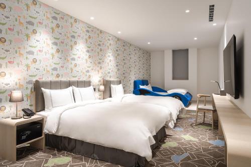 room detail thumbnail 1
