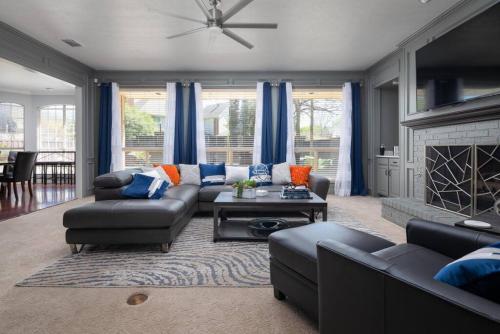Summer Deal! Elegant Executive Retreat with Pool in Plano, Toyota Stadium Frisco, FC Dallas in Plano, USA