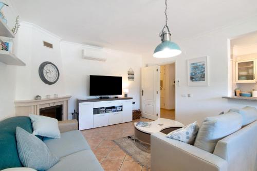 Exterior view, Apartment Sunset in Almancil Town Center