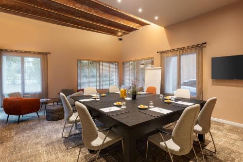 Sure Hotel by Best Western Coeur De Cassis - main image