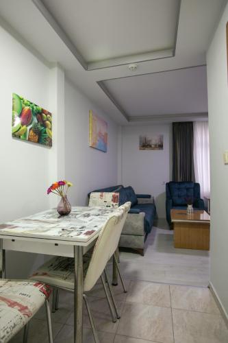 Deluxe Apartment image 3