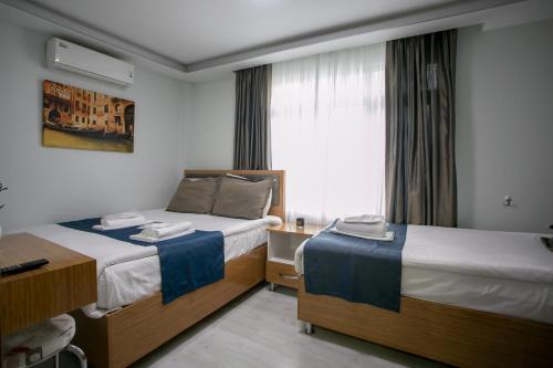 Deluxe Apartment image 1