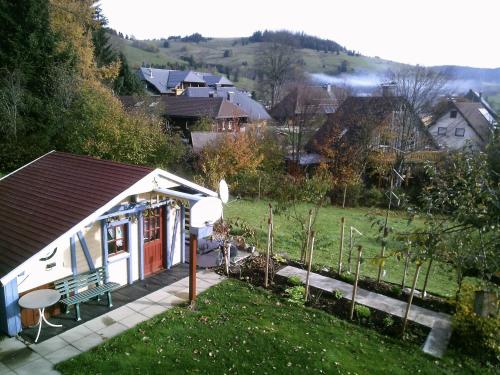 Beautiful apartment in the Black Forest with conservatory and tiled stove - image 14