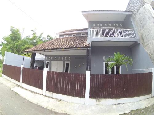 Omah Ringin Homestay Jogja