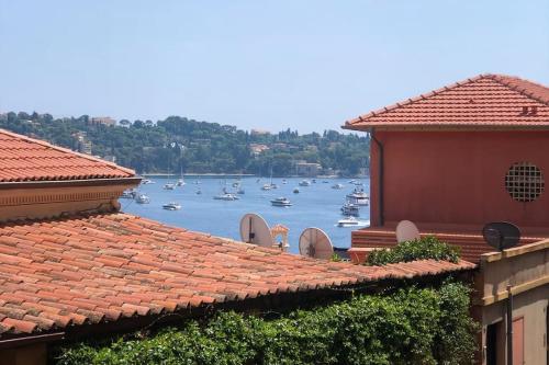 Villefranche sur mer, bel appartement, vue mer - Location saisonnière - Villefranche-sur-Mer