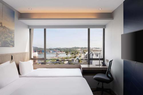 room detail thumbnail 1