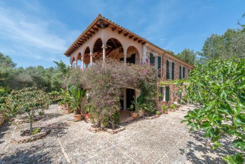 Finca La Encina by Mallorca House Rent