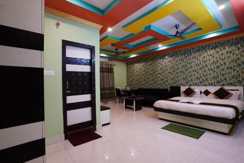 Tirupati Lodge NJP