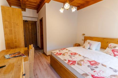 1 queen bed
