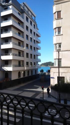 Apartamento con vistas en la playa de la Concha San Sebastián - Marina 1