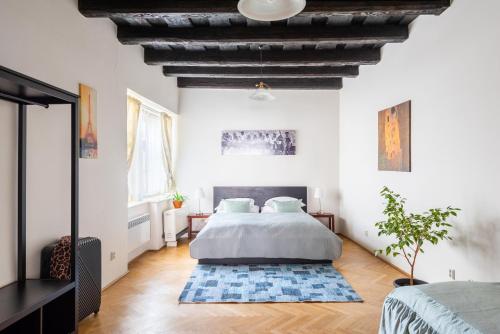 St. George Apartments, Praha