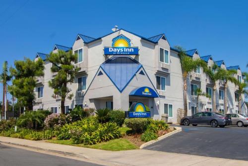 Days Inn by Wyndham Carlsbad