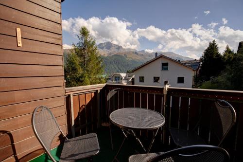 Balcony/terrace, Chesa Munteratsch 2-Zimmerwohnung 610 Typ E in Silvaplana City Center