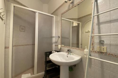 Vicolo del Bologna Apartment, Rome (photo 10)